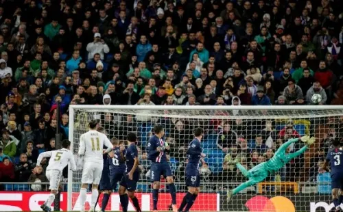 Una de las intervenciones de Keylor aquella noche (Foto: David Bustamante)