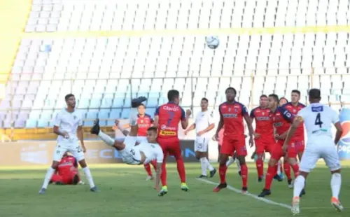 Gol de Jorge Aparicio en Comunicaciones (Twitter Comunicaciones)
