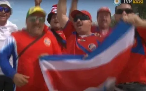 Hinchas ticos en Brasil, mostrados en 'De Zurda'