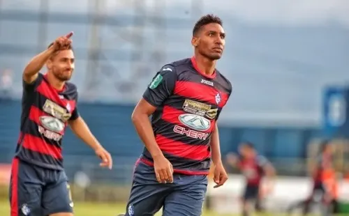 Hernández jugó 73 partidos en Cartaginés y marcó 48 goles. (La Nación)