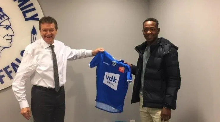 Gil no llegó a jugar ni un partido con el Gent y a penas entrenó un mes allí.