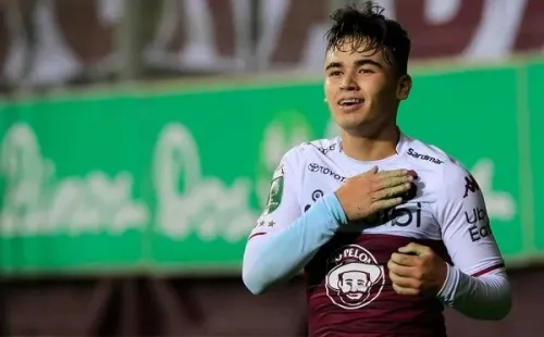 Manfred es una de las promesas más importantes del fútbol tico.