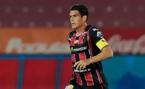 Acosta vistió la camisa de Alajuelense en dos períodos y ganó 6 títulos.