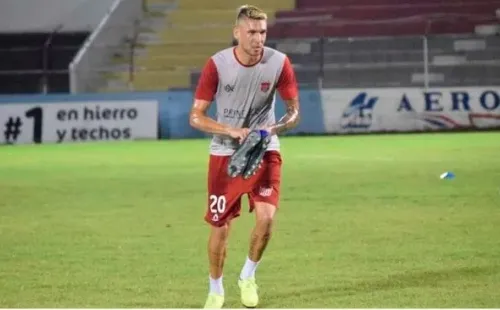Techera tuvo un gran desempeño en la pasada temporada en Vida.