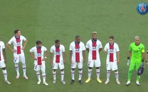 Keylor Navas y una foto para la historia: su primer partido como capitán del PSG.