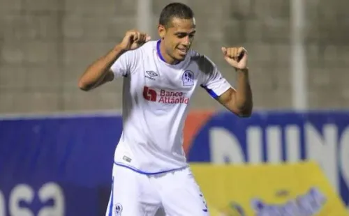 Eddie Hernández es quien reemplazará a Benguché en la delantera de Olimpia.