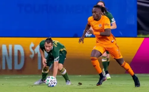 Alberth Elis podría compartir plantilla con Jorge Benguché en Europa.