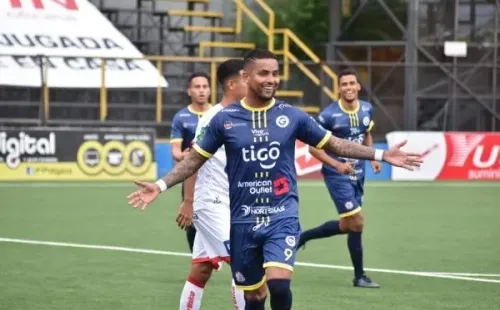 Frank Zamora jugador del Guadalupe FC