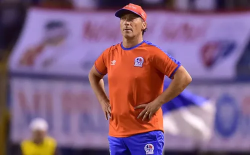 A Pedro Troglio no le gustaron los dichos de Héctor Vargas sobre Olimpia.