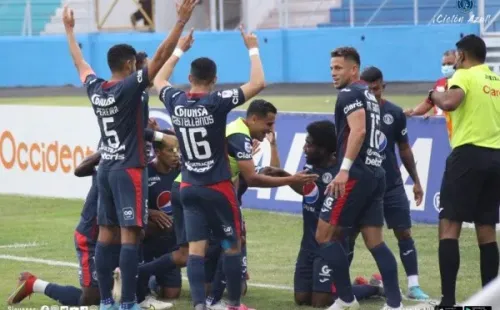 Motagua cortó ante Lobos la racha de 5 derrotas consecutivas.