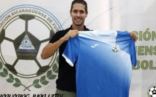 Juan Vita en su llegada al banquillo de la Selección de Nicaragua (Foto: Fenifut)