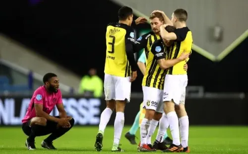 El Vitesse se clasificó a los playoffs de la Liga Conferencia. (Getty Images)