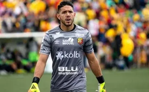 Jafet Soto conoce a Moreira de su paso por Herediano. (Foto: Tiempo Extra)