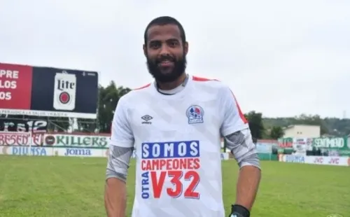 Menjivar tendría ofertas del exterior y se iría en junio de Olimpia. (Deportes Tvc)
