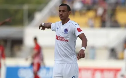 Diego Reyes tiene avanzada su renovación con Olimpia. (Diario Más)