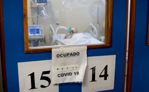 Argentina estableció una cuarentena dura por la alta ocupación de camas. (Getty Images)