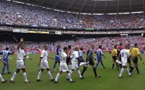 En el año 2001, el RFK de Washington explotó de aficionados hondureños rumbo a la Copa Mundial de Corea / Japón 2002.