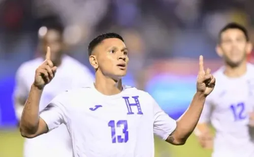 Bryan Moya con la Selección de Honduras / Foto: Getty