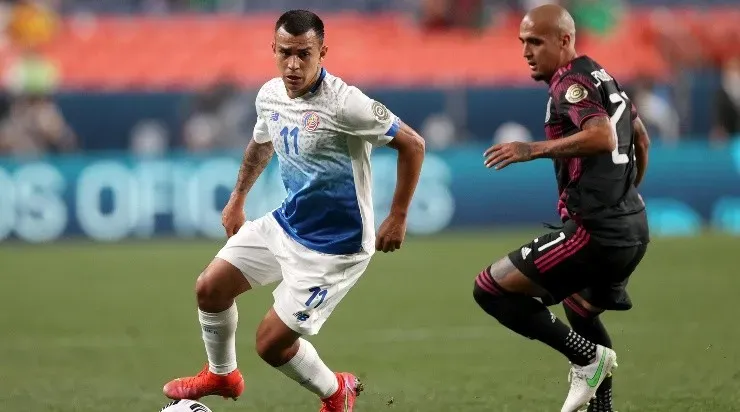 Sin grandes estrellas en Europa, Randall Leal se acomoda como el más caro. (Getty Images)