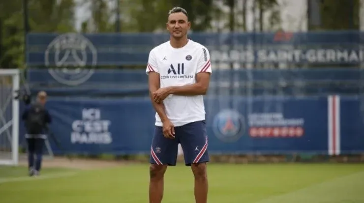 Keylor Navas comenzó sin molestias la pretemporada con el PSG. (@PSG)