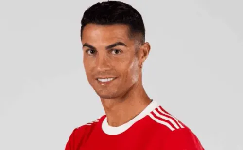 Ronaldo regresa al Manchester United después de 12 años.