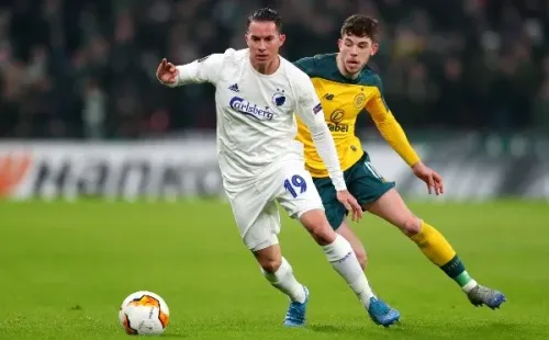 Bryan Oviedo disputando un partido de Europa League con el Copenhague (Foto: Getty)