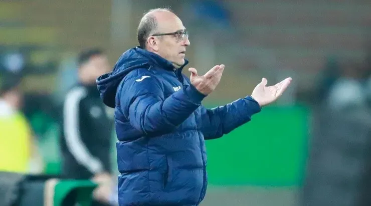 Fabián Coito está en el centro de las críticas por la derrota de Honduras. (Getty Images)