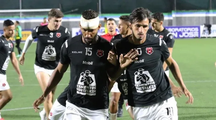 Marcel Hernández y Bryan Ruíz (LDA Oficial)