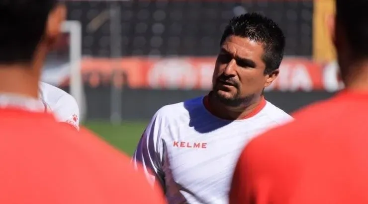 Oviedo fue asistente de Hernán Torres cuando dirigió Alajuelense.