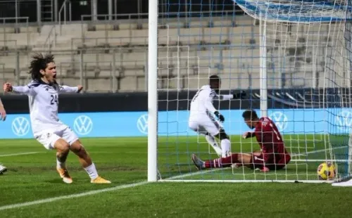 José Fajardo y Juan Tejada celebran gol ante Estados Unidos (FEPAFUT).