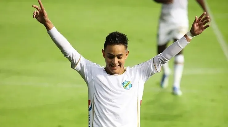 Oscar Santis, figura del juego de ida con dos anotaciones (Comunicaciones FC Oficial)