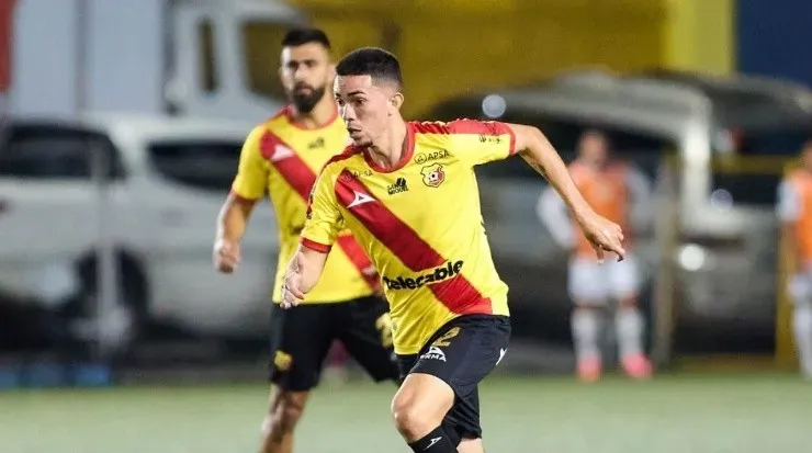 Jefferson Brenes, mediocampista Herediano (CSH Oficial)