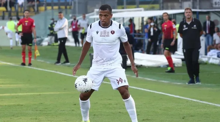 Rivas es titular todos los partidos en el Reggina.