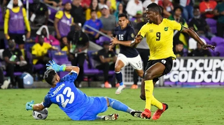 Leonel Moreira fue titular en Copa Oro en julio de este año. Aquí ante Jamaica (Getty)