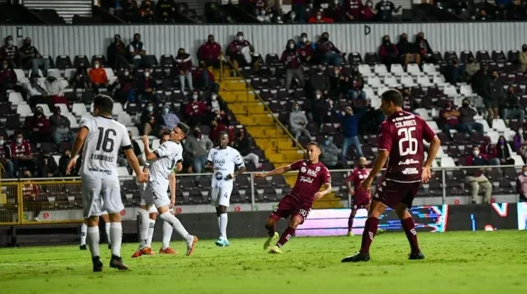 Saprissa aplastó al Sporting 5 por 1 en la cueva (Saprissa Oficial)