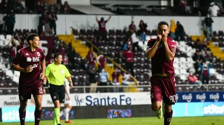Jimmy Marín rompío las redes este sábado ante Sporting (Saprissa Oficial)