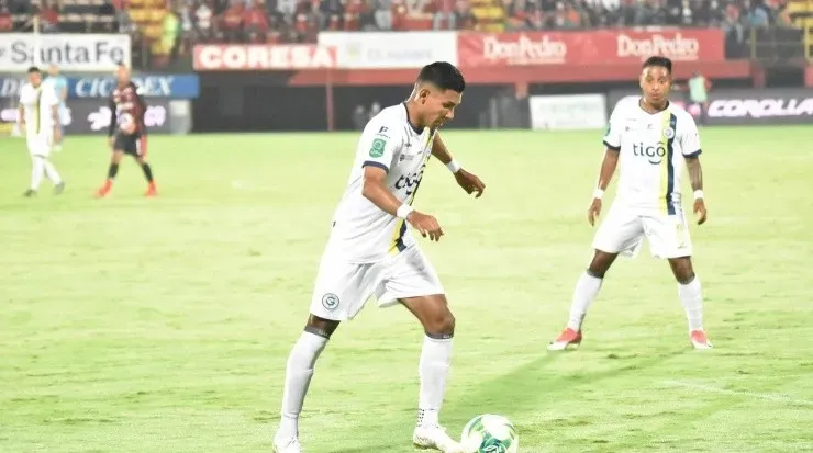 Guadalupe lució con aplomo durante los 90 minutos, casi se lleva el empate (Guadalupe FC Oficial)