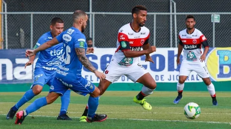 Marcel Hernández, sublíder de goleo y atacante de Alajuelense (LDA Oficial)