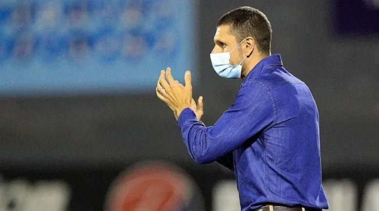 Rudé se mostró positivo para la vuelta de las semifinales.