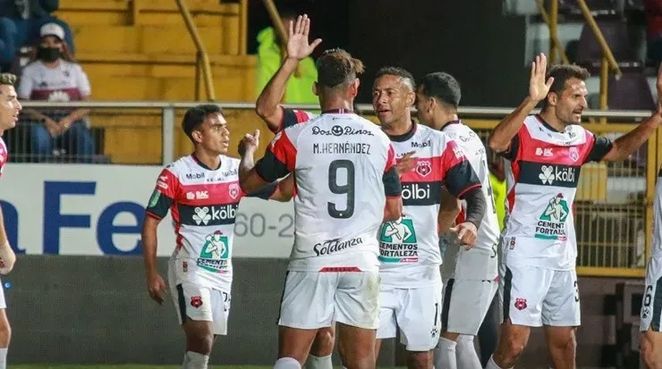 El panameño Gabriel Torres anda de romance con el gol (LDA Oficial)