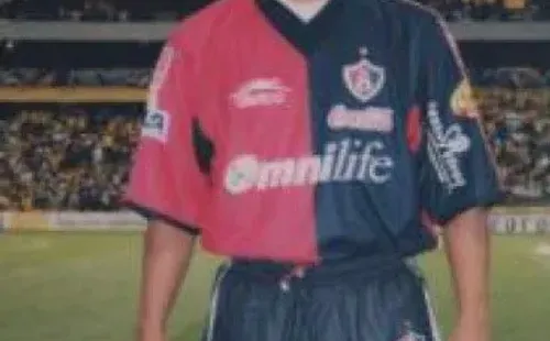 Wilmer Velásquez con la camiseta del Atlas