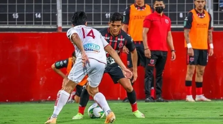 lonso Martínez ya es ficha del Lommel SK de Bélgica