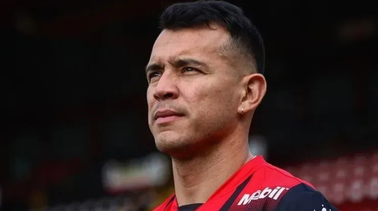 Daniel Arreola falló su penal ante el Saprissa (LDA Oficial)