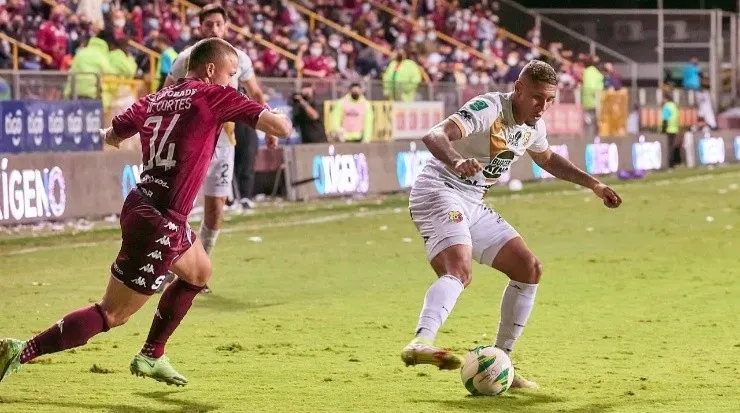 El primer juego de la gran final acabó con gane Herediano en casa morada (CSH Oficial)