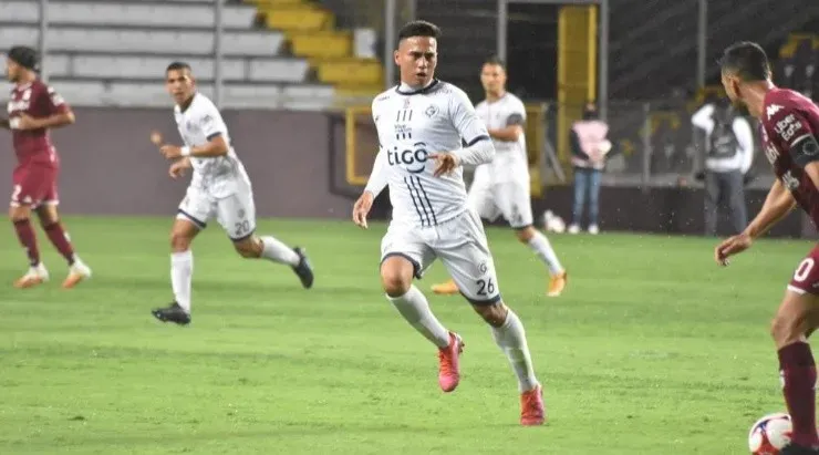 Rojas está muy cerca de reforzar a Alajuelense.