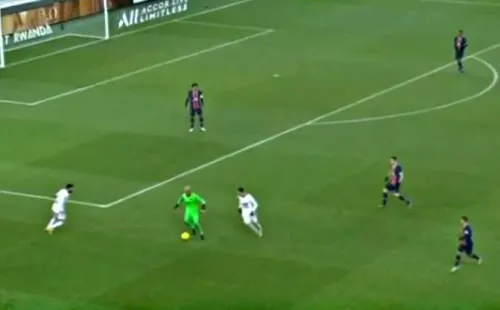 Keylor Navas salió jugando a lo “Neymar” / Foto: PSG