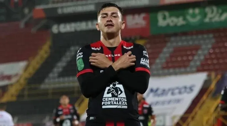 Fernán Faerron pidió irse en este mercado de pases.