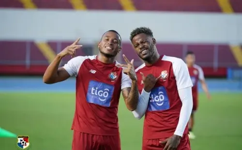 Góndola junto a Stephens en los entrenamientos de la selección (FEPAFUT)