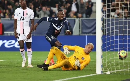 Alberth Elis marcándole un gol a Keylor Navas en la Ligue 1