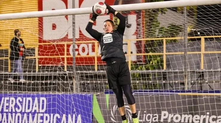 Bryan Segura fue el mejor jugador florense ante Sporting (CSH Oficial)